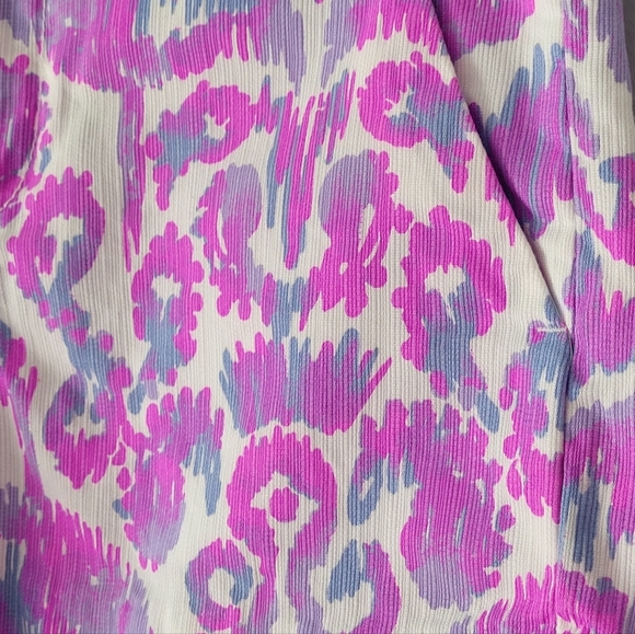 Lilly Pulitzer Purple Blue and Pink Hidden Flamingo Patterned Shorts Size 00 - Picture 3 of 6